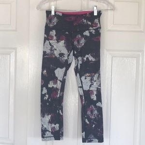 Lululemon Wunder Under Crop pants